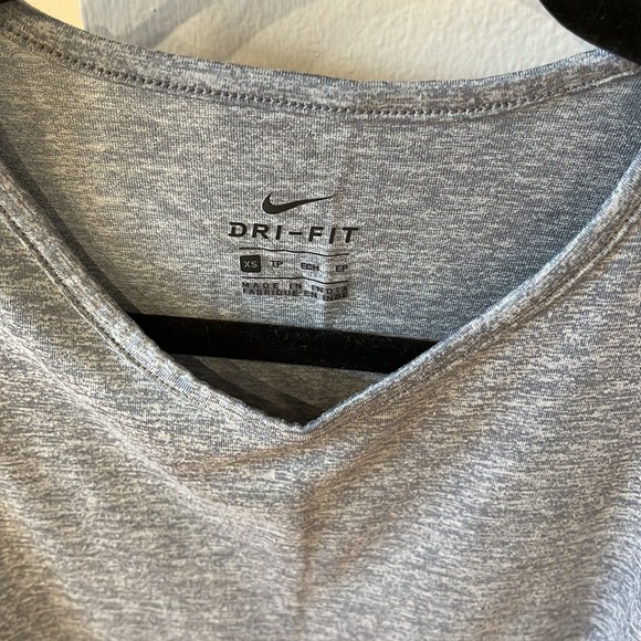 Nike Dri-Fit Top - Picture 4 of 4